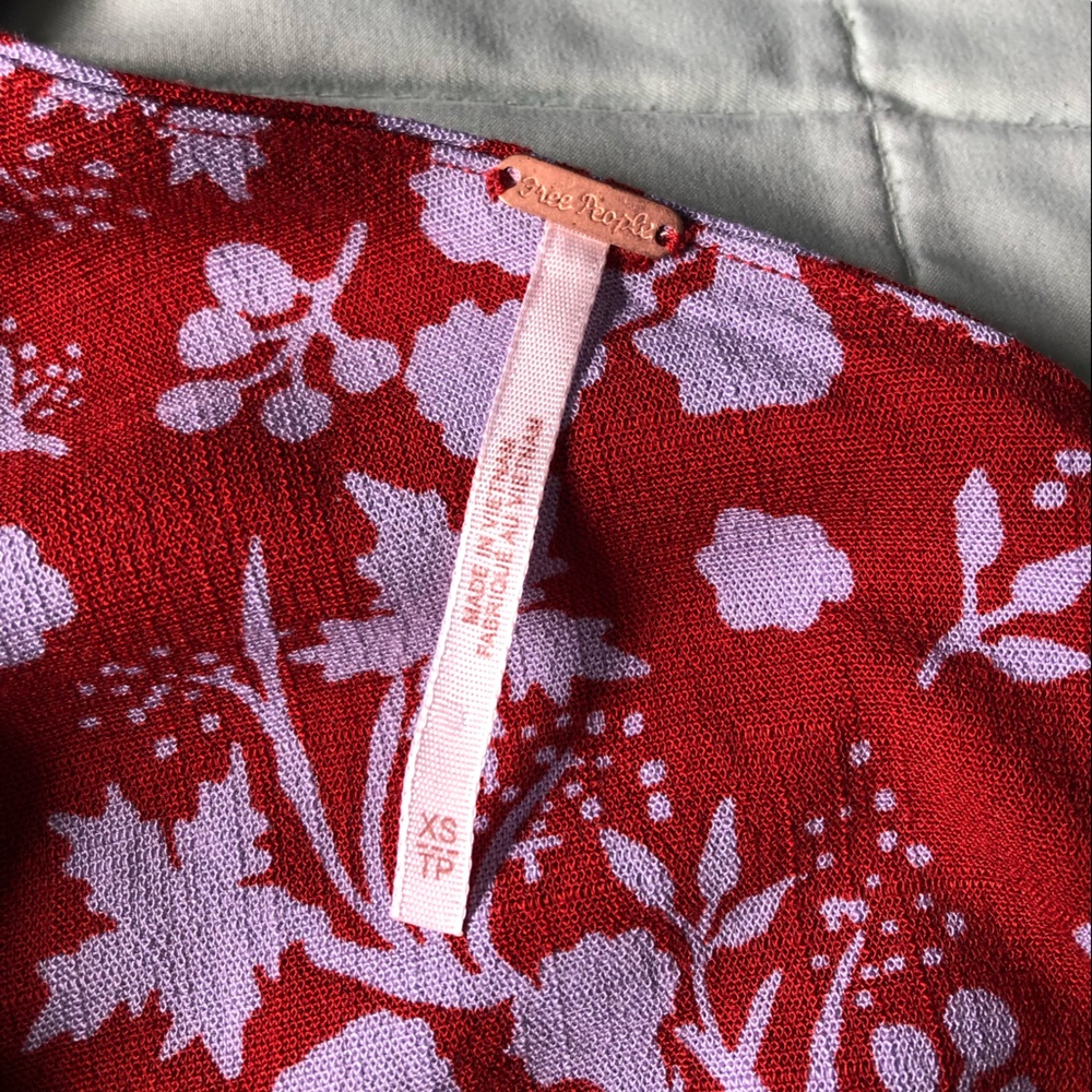 NWOT Carmen Printed Top - Picture 5 of 6